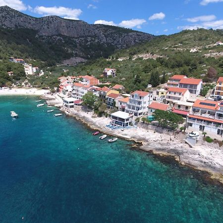 Luxury Bellavista Amazing Sea Holidays With Private Beach & Parking Milna  Exterior photo