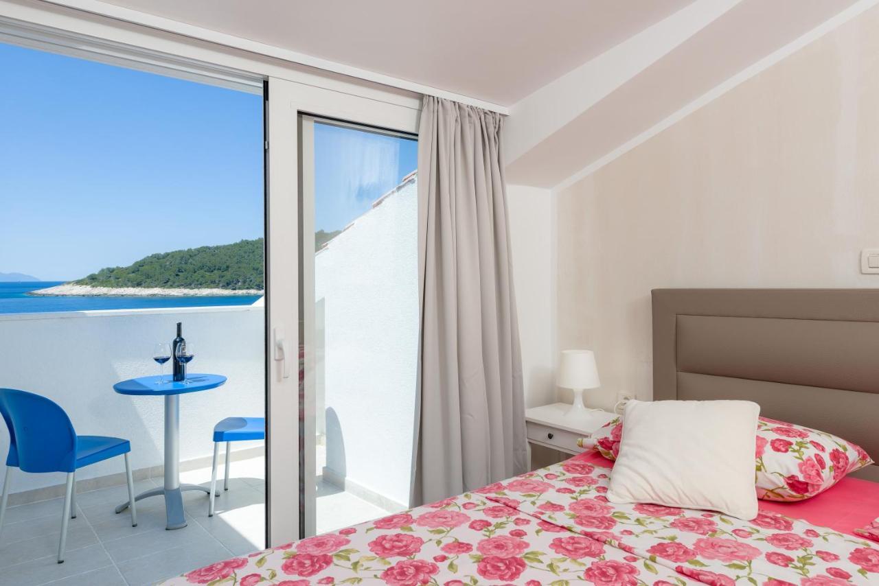 Luxury Bellavista Amazing Sea Holidays With Private Beach & Parking Milna  Exterior photo