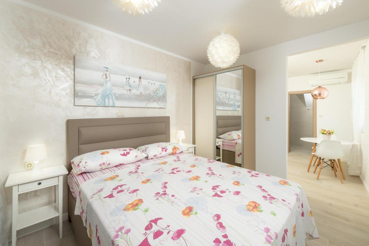 Luxury Bellavista Amazing Sea Holidays With Private Beach & Parking Milna  Exterior photo