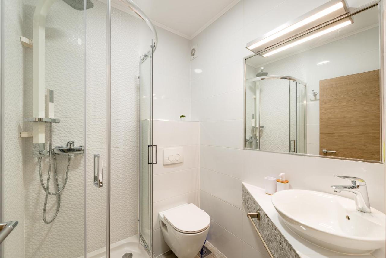 Luxury Bellavista Amazing Sea Holidays With Private Beach & Parking Milna  Exterior photo