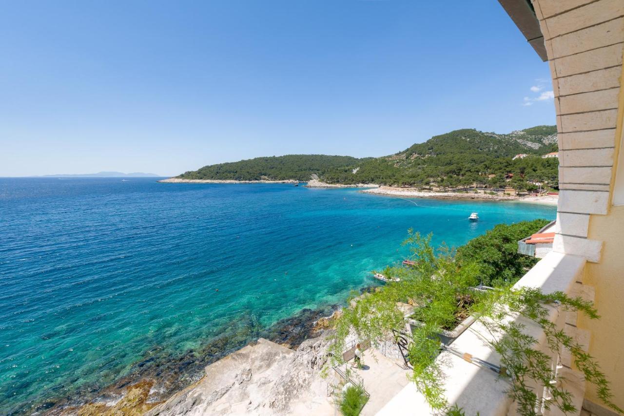Luxury Bellavista Amazing Sea Holidays With Private Beach & Parking Milna  Exterior photo