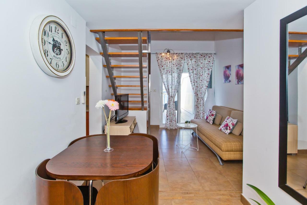 Luxury Bellavista Amazing Sea Holidays With Private Beach & Parking Milna  Exterior photo