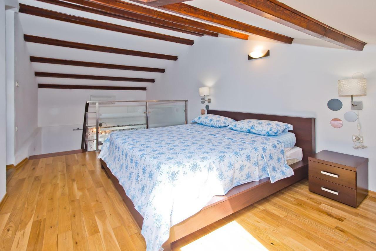 Luxury Bellavista Amazing Sea Holidays With Private Beach & Parking Milna  Exterior photo